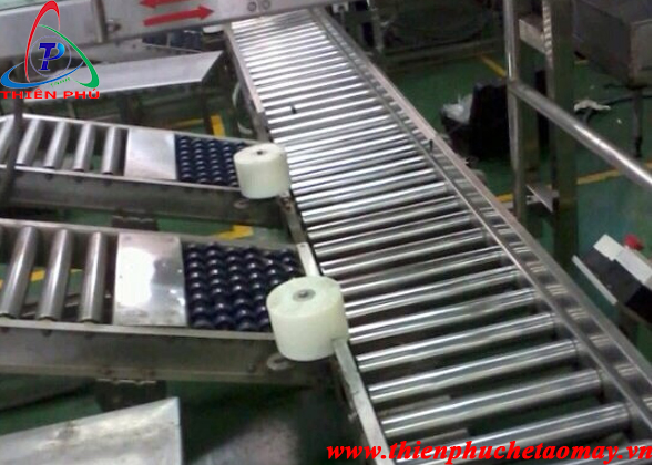 Băng tải con lăn tự chôi Băng tải con lăn tự chôi